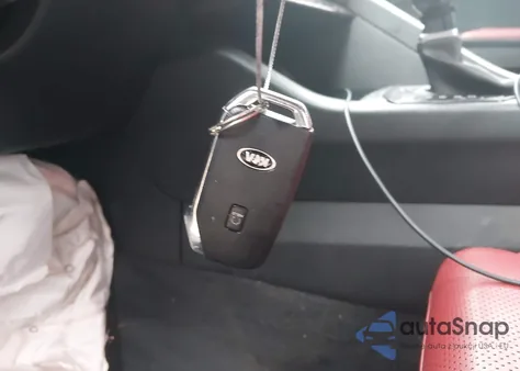 2021 Kia K5 Gt-Line z USA, uszkodzony, nr VIN 5XXG64J28MG080348